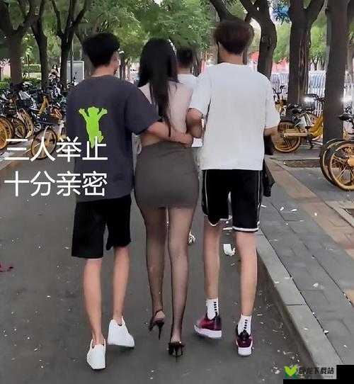 美女与男生亲密行为图片展示