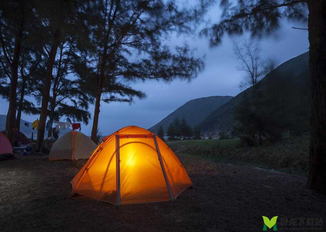 他那里早已支起了帐篷：独特的风景